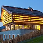 Infinity Sky By Belle-stay Heated Pool, Sauna And Lift *