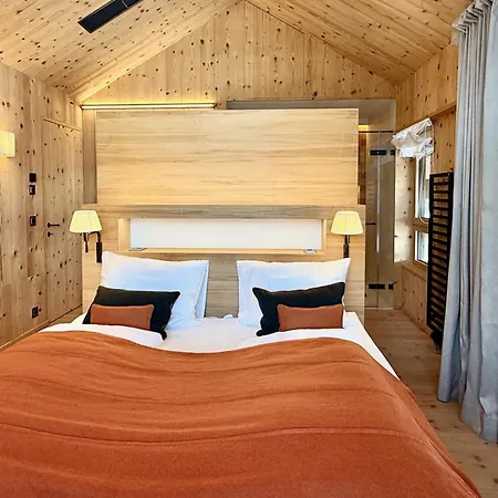 Infinity Sky By Belle-stay Heated Pool, Sauna And Lift 度假居 *